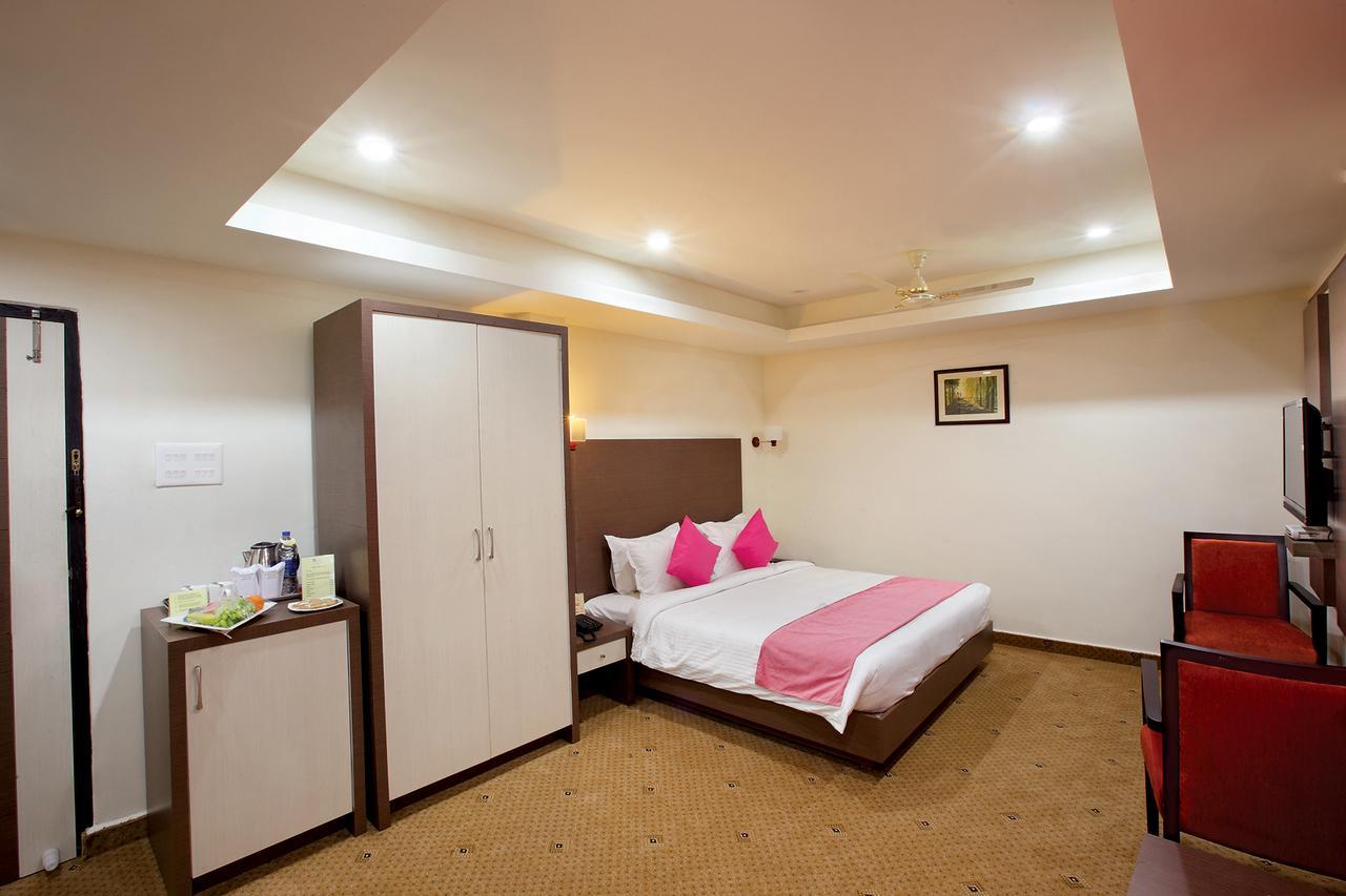 Joyees Residency Hotel Kottayam Exterior foto